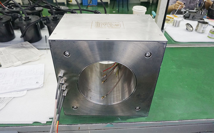 過孔導(dǎo)電滑環(huán)